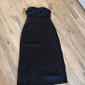 Chic Black Strapless Dress